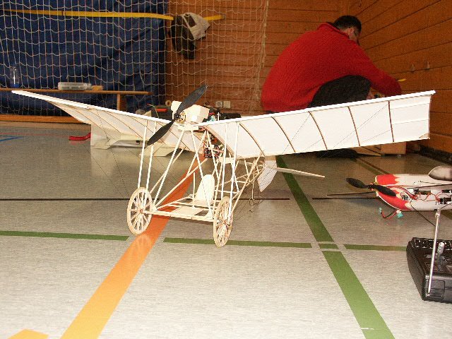 halle04110641.jpg