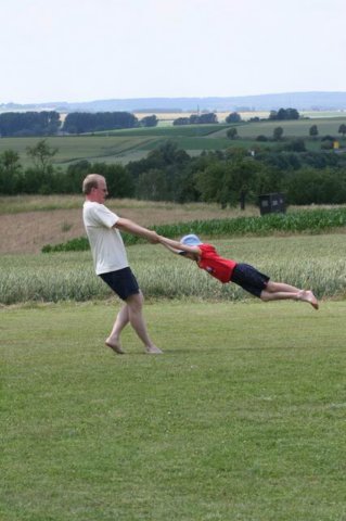 derflugplatzalsspielplatz5.jpg