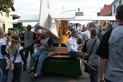 winzerfestumzug201039.jpg